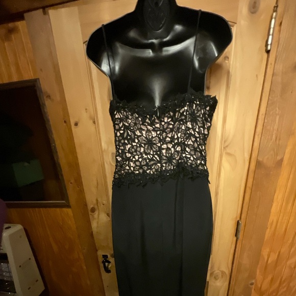 Cameron Blake evening gown - Picture 3 of 4